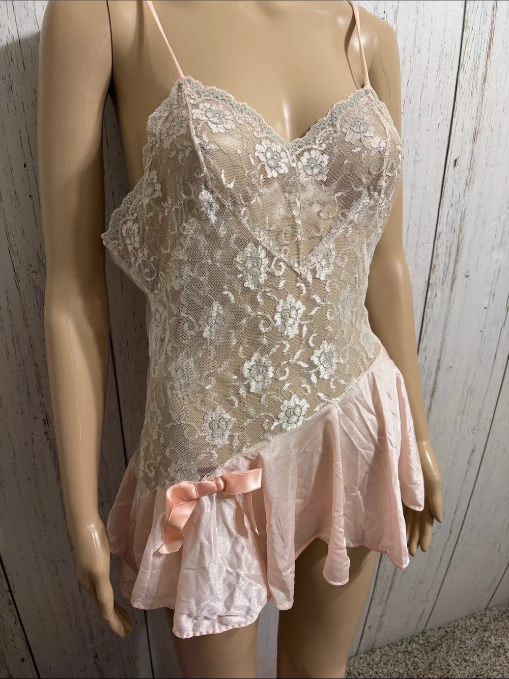 Vintage Pink Lace & Satin Chemise with Bow Accent - Picture 2 of 8